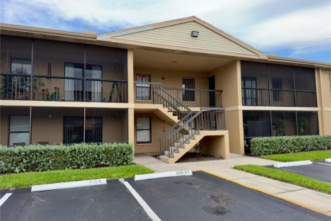 Condo in Fort Myers, Florida, 2 bedrooms № 2224887