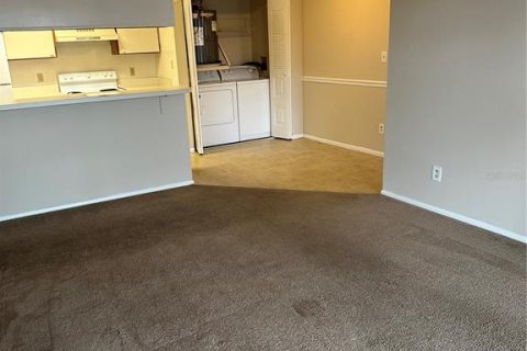 Condo in Fort Myers, Florida, 2 bedrooms  № 2224887 - photo 10