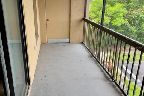 Condo in Fort Myers, Florida, 2 bedrooms  № 2224887 - photo 12