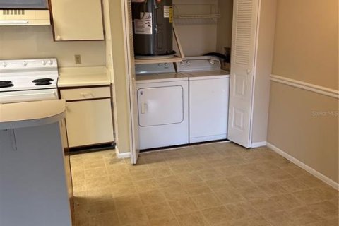 Condo in Fort Myers, Florida, 2 bedrooms  № 2224887 - photo 20