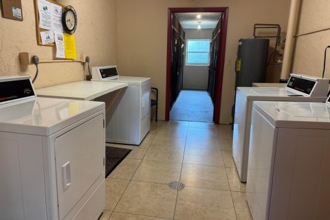 Condo in Margate, Florida, 2 bedrooms № 2250146 - photo 22