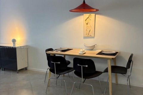 Condominio en venta en Deerfield Beach, Florida, 1 dormitorio, 65.03 m2 № 1947729 - foto 10