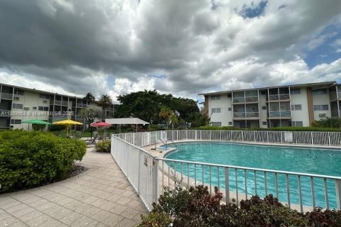 Copropriété à vendre à Miami, Floride: 1 chambre, 82.03 m2 № 2012567 - photo 16