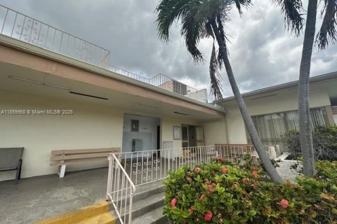 Copropriété à vendre à Miami, Floride: 1 chambre, 82.03 m2 № 2012567 - photo 25