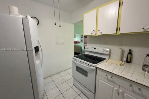 Copropriété à vendre à Miami, Floride: 1 chambre, 82.03 m2 № 2012567 - photo 6