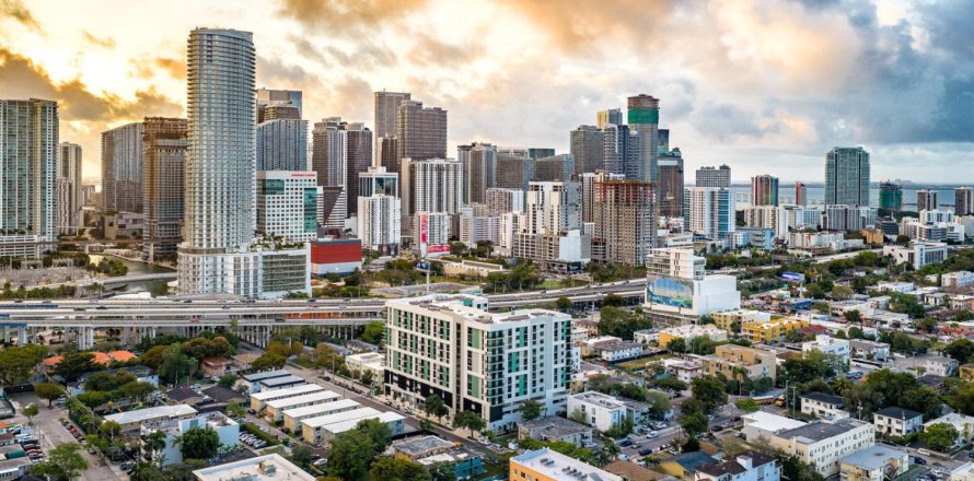 Condo à Miami, Floride, 2 chambres  № 2154367