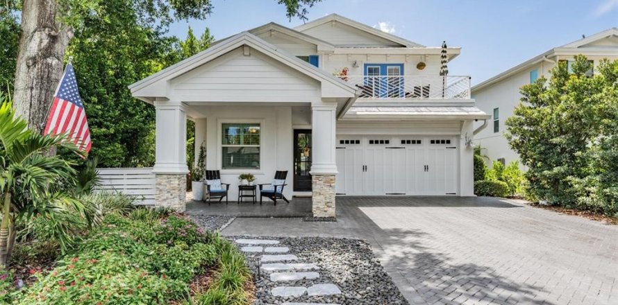 House in Safety Harbor, Florida 4 bedrooms, 320.79 sq.m. № 1885939