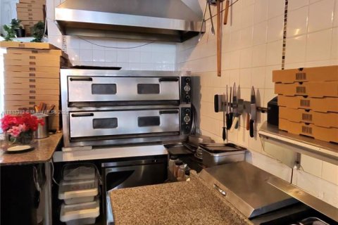 Propiedad comercial en venta en North Miami, Florida № 1768867 - foto 6