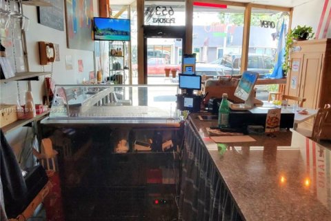Propiedad comercial en venta en North Miami, Florida № 1768867 - foto 5
