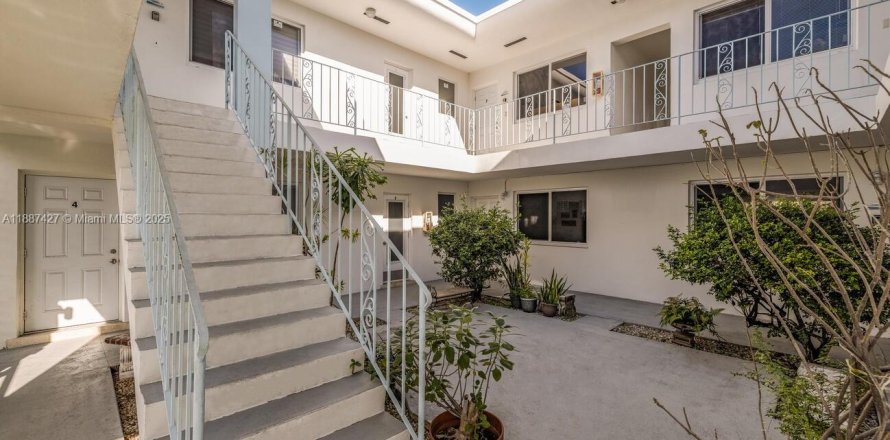 Appartement à Miami, Floride 1 chambre № 1933110
