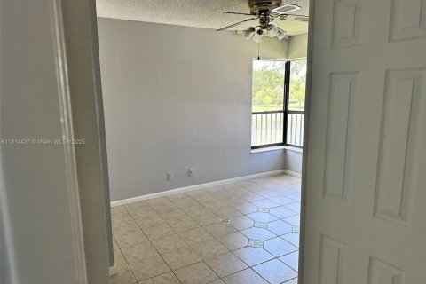 Copropriété à vendre à Coconut Creek, Floride: 3 chambres, 104.05 m2 № 1762947 - photo 15