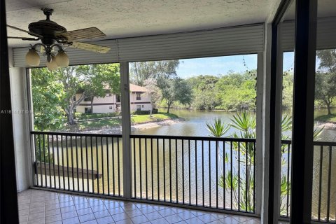Copropriété à vendre à Coconut Creek, Floride: 3 chambres, 104.05 m2 № 1762947 - photo 11