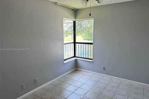 Copropriété à vendre à Coconut Creek, Floride: 3 chambres, 104.05 m2 № 1762947 - photo 16
