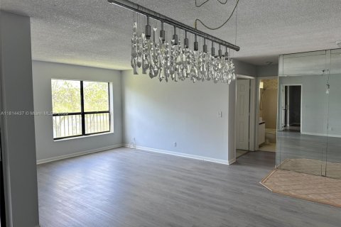 Copropriété à vendre à Coconut Creek, Floride: 3 chambres, 104.05 m2 № 1762947 - photo 10
