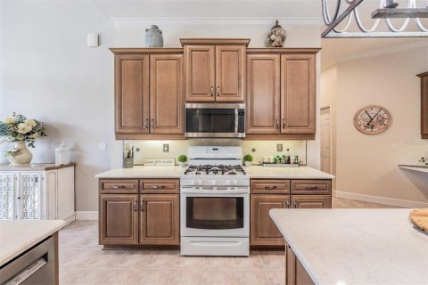 Casa en venta en Tampa, Florida, 4 dormitorios, 299.8 m2 № 1838552 - foto 17