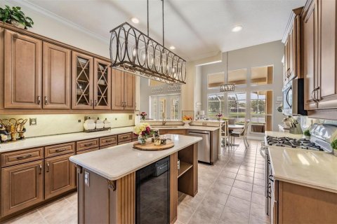Casa en venta en Tampa, Florida, 4 dormitorios, 299.8 m2 № 1838552 - foto 15