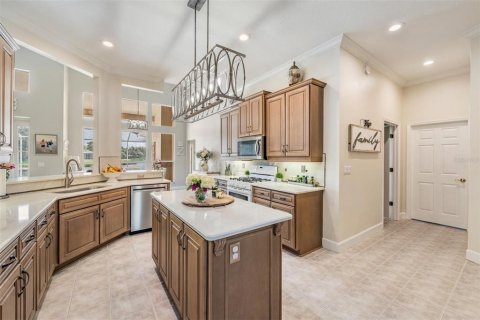 Casa en venta en Tampa, Florida, 4 dormitorios, 299.8 m2 № 1838552 - foto 16