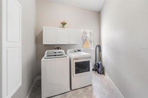 Casa en venta en Tampa, Florida, 4 dormitorios, 299.8 m2 № 1838552 - foto 29