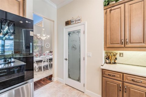 Casa en venta en Tampa, Florida, 4 dormitorios, 299.8 m2 № 1838552 - foto 19