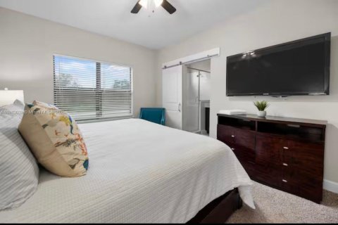 Купить виллу или дом в Дэвенпорт, Флорида 3 спальни, № 1972843 - фото 11