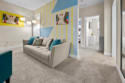 Купить виллу или дом в Дэвенпорт, Флорида 3 спальни, № 1972843 - фото 3