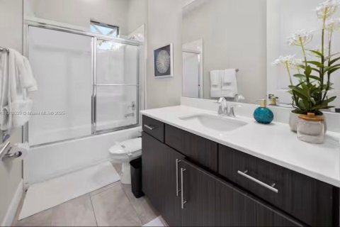 Купить виллу или дом в Дэвенпорт, Флорида 3 спальни, № 1972843 - фото 13