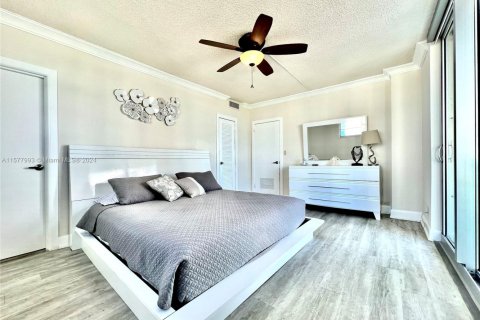 Copropriété à vendre à Hollywood, Floride: 2 chambres, 108.97 m2 № 2037635 - photo 9