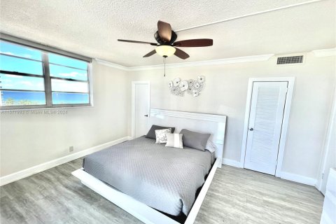 Copropriété à vendre à Hollywood, Floride: 2 chambres, 108.97 m2 № 2037635 - photo 10