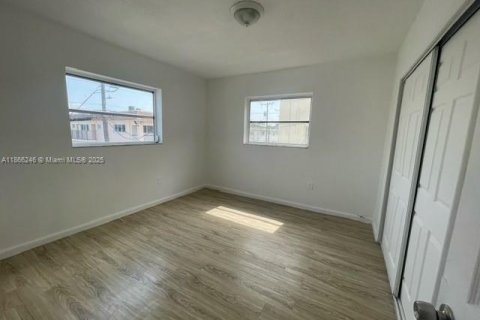 Copropriété à louer à North Miami Beach, Floride: 2 chambres, 69.68 m2 № 1893553 - photo 24