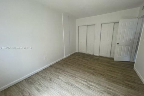 Copropriété à louer à North Miami Beach, Floride: 2 chambres, 69.68 m2 № 1893553 - photo 23