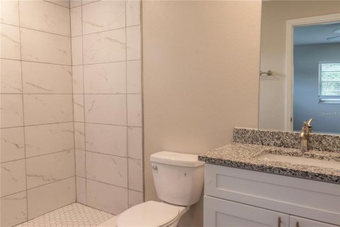 Снять в аренду виллу или дом в Брэндон, Флорида 3 комнаты, 159.61м2, № 1908444 - фото 23