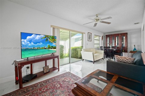 Villa ou maison à vendre à Boynton Beach, Floride: 2 chambres, 132.66 m2 № 2070663 - photo 12