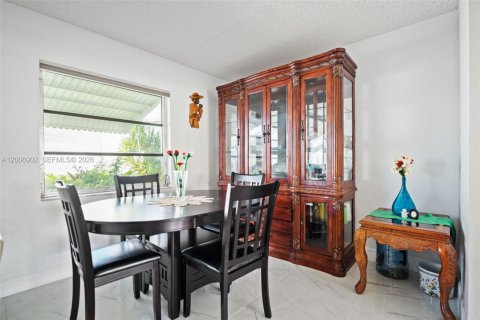 Villa ou maison à vendre à Boynton Beach, Floride: 2 chambres, 132.66 m2 № 2070663 - photo 11