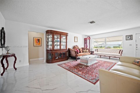 Villa ou maison à vendre à Boynton Beach, Floride: 2 chambres, 132.66 m2 № 2070663 - photo 10