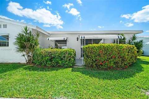 Villa ou maison à vendre à Boynton Beach, Floride: 2 chambres, 132.66 m2 № 2070663 - photo 24