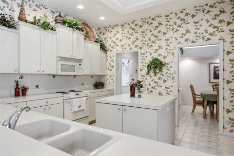 Villa ou maison à vendre à Spring Hill, Floride: 3 chambres, 236.99 m2 № 2225576 - photo 9