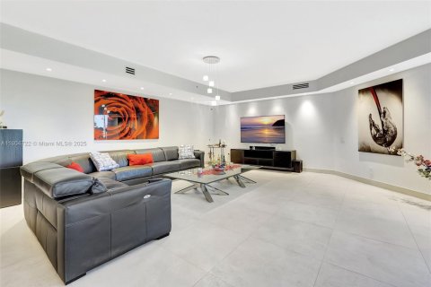Condo in Aventura, Florida, 3 bedrooms  № 1865045 - photo 15
