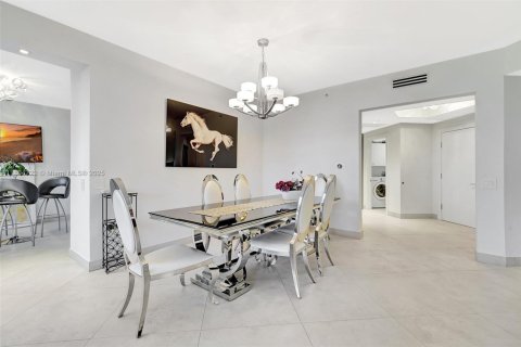 Condo in Aventura, Florida, 3 bedrooms  № 1865045 - photo 18