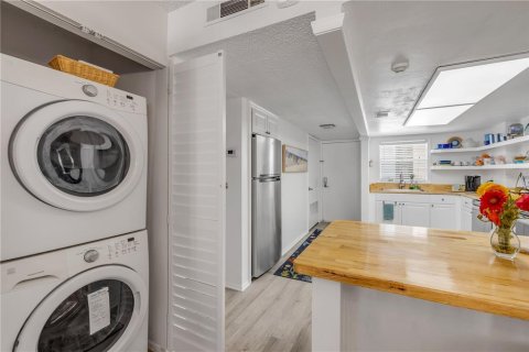Купить кондоминиум в Нью-Смирна-Бич, Флорида 6 комнат, 98.48м2, № 2095263 - фото 16