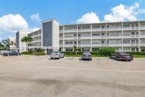 Condominio en venta en Deerfield Beach, Florida, 1 dormitorio, 54.35 m2 № 1928773 - foto 16