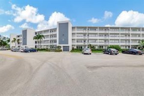 Condominio en venta en Deerfield Beach, Florida, 1 dormitorio, 54.35 m2 № 1928773 - foto 17