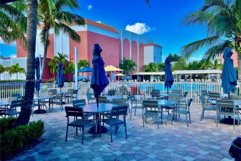 Condominio en venta en Deerfield Beach, Florida, 1 dormitorio, 54.35 m2 № 1928773 - foto 26