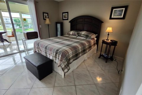 Condominio en venta en Deerfield Beach, Florida, 1 dormitorio, 54.35 m2 № 1928773 - foto 10