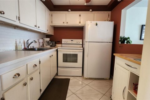 Condominio en venta en Deerfield Beach, Florida, 1 dormitorio, 54.35 m2 № 1928773 - foto 8