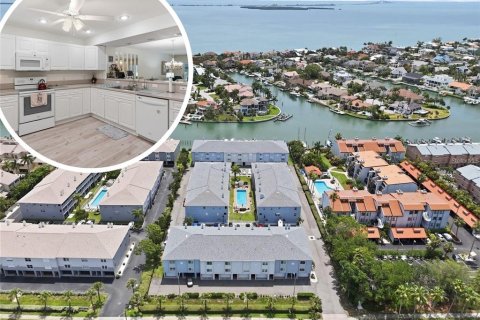 Touwnhouse à Saint Petersburg, Floride 3 chambres, 195.09 m2 № 2093673