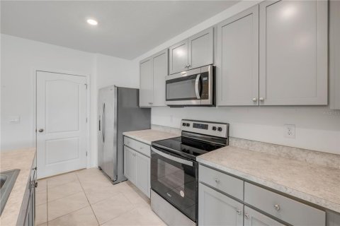 Villa ou maison à louer à New Smyrna Beach, Floride: 3 chambres, 157 m2 № 2388820 - photo 2
