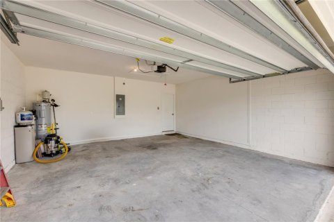 Villa ou maison à louer à New Smyrna Beach, Floride: 3 chambres, 157 m2 № 2388820 - photo 28