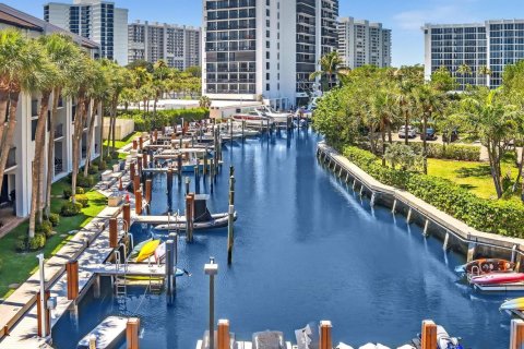 Condo in Highland Beach, Florida, 2 bedrooms  № 2251503 - photo 3
