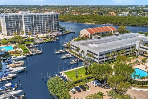 Condo in Highland Beach, Florida, 2 bedrooms  № 2251503 - photo 4