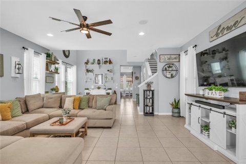 House in Apollo Beach, Florida 3 bedrooms, 211.63 sq.m. № 1747042 - photo 4